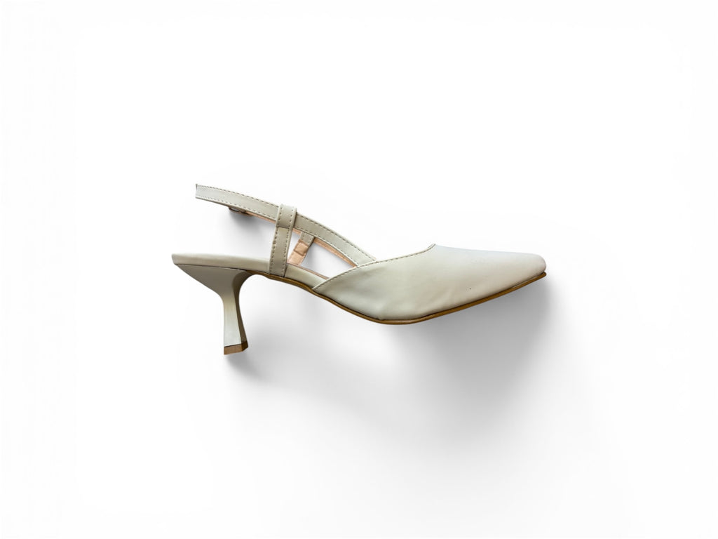 Zapatillas Slingback de Punta Fina - Color Crema claro