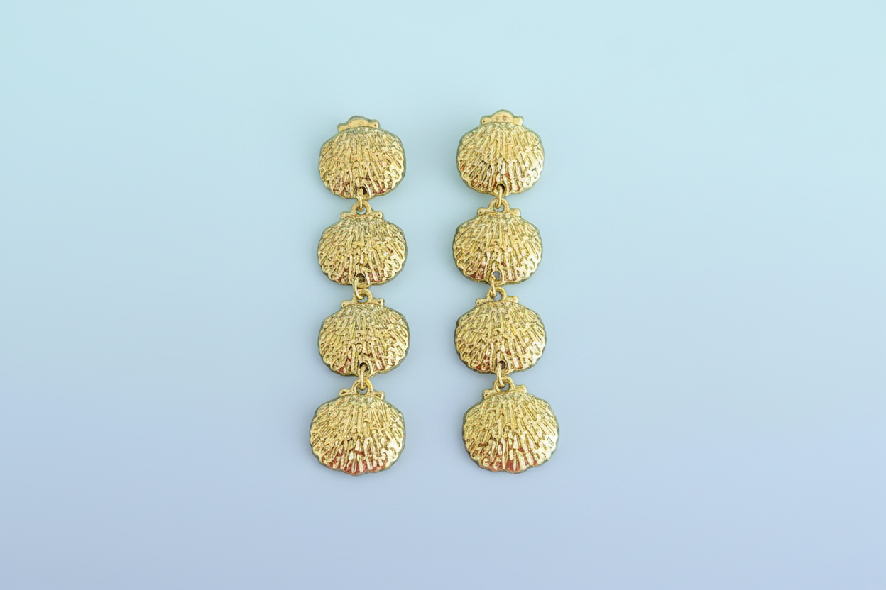 Aretes Colgantes de Conchas en Oro Amarillo
